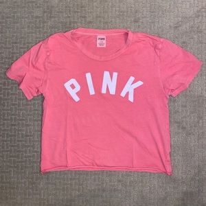 pink cropped t-shirt